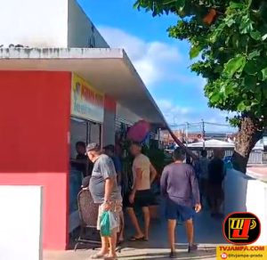 Fachada do novo Complexo Reginaldo Ferreira de Souza, anexo externo do Mercado Público do Valentina em João Pessoa, mostrando os novos boxes comerciais construídos em alvenaria