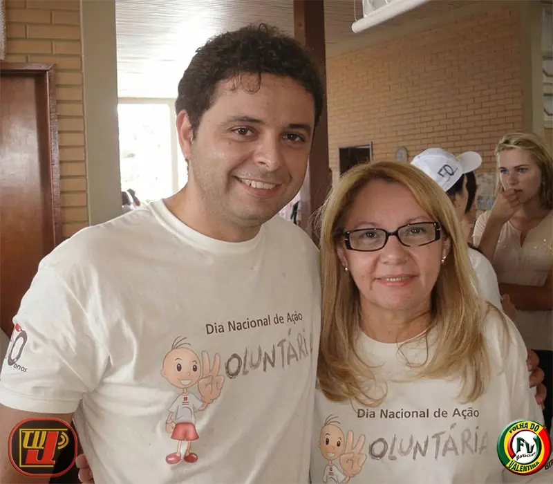 Marmuthe Cavalcanti ao lado de Francisca, diretora da Fundação Bradesco, durante o Dia Nacional de Ação Voluntária.