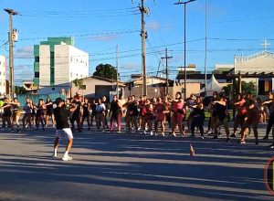 Aulão de braços abertos com a dança - TVJAMPA PETRUCIO PRADO