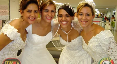 Carol - Ada - Leidy Anny - Mary Anne - Folha do Valenti -