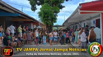 Fila de eleitores na Escola Dr. João Navarro Filho durante o dia de votação